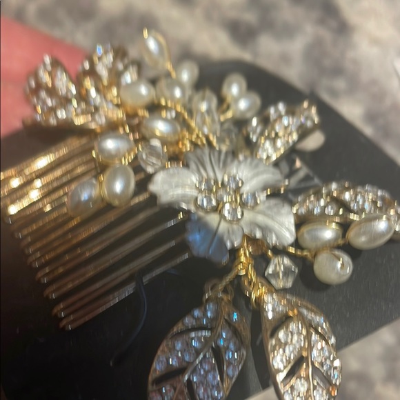 New Elegant Gold and Silver Hair Accessories - Picture 4 of 6